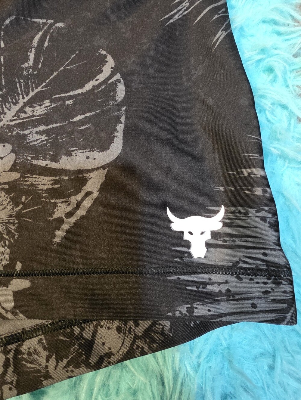 Under Armour Black Botanical Performance Shorts - Picture 2 of 4